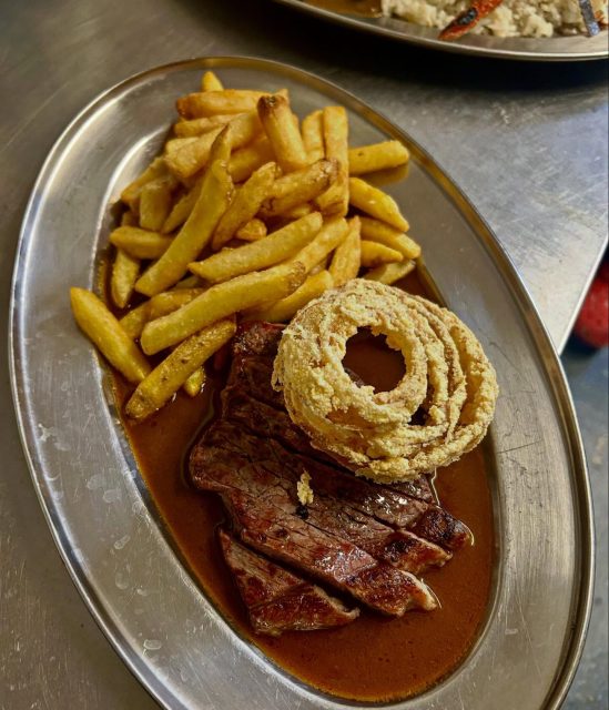 Rump steak. 
Massaman sauce,salt and pepper onion rings.. 

Specials boards runnings. On all week🤙🏻

#xokitchen #norwichrestaurants #nr3theplacetobe #allkindsoffoodforallkindsofpeople
